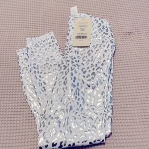 NWT Fabletics High waisted powerhold 7/8 leggings